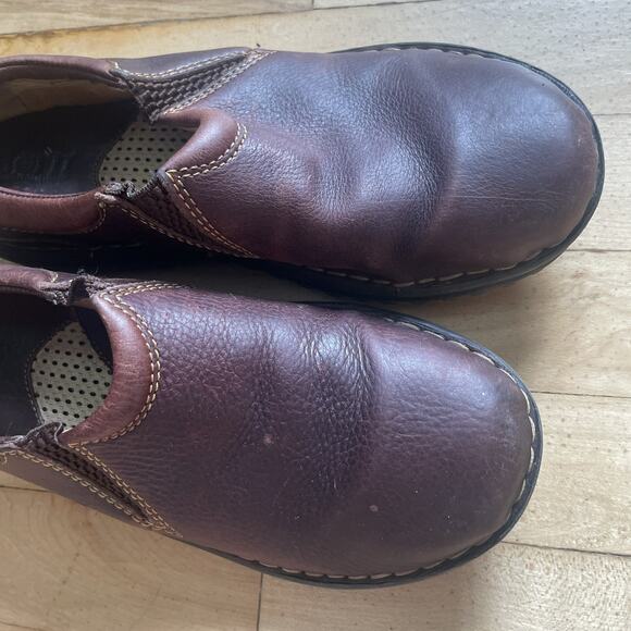 Born Shoes Womens 8.5 M Slip On Clogs Burgundy Brown Leather Comfort‎ Low Top - Picture 7 of 13